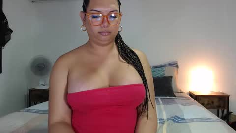 FLOR SALVAJE online show from 12, 11, 2025