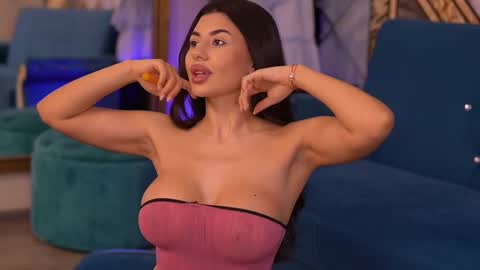 Latina online show from 10, 3, 2025