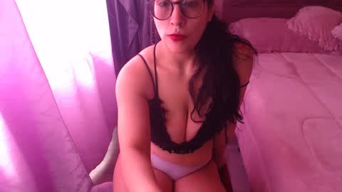 Snapshot of latinboobs23 chatting on 11, 9, 2025 latinboobs23 online show from 11, 9, 2025