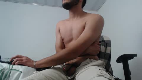 Snapshot of latinbunny7779 chatting on 6, 12, 2024 camilo online show from 6, 12, 2024