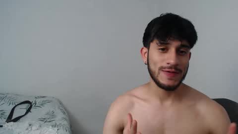 Snapshot of latinbunny7779 chatting on 15, 12, 2024 camilo online show from 15, 12, 2024