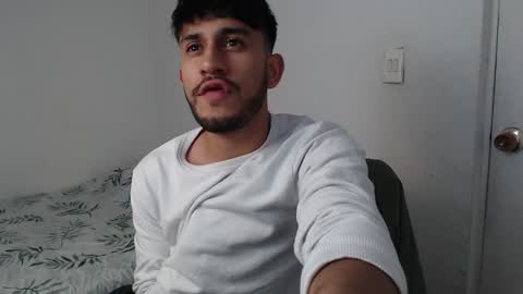 Snapshot of latinbunny7779 chatting on 4, 1, 2025 camilo online show from 4, 1, 2025