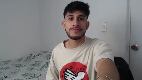 Snapshot of latinbunny7779 chatting on 6, 1, 2025 camilo online show from 6, 1, 2025