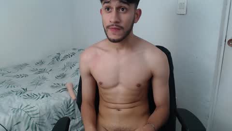 Snapshot of latinbunny7779 chatting on 8, 1, 2025 camilo online show from 8, 1, 2025