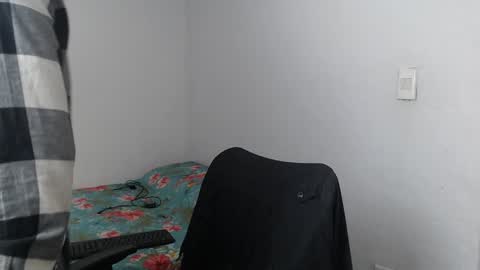 Snapshot of latinbunny7779 chatting on 18, 1, 2025 camilo online show from 18, 1, 2025