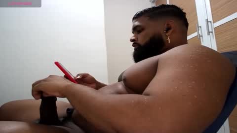 Snapshot of latinhot202423 chatting on 3, 3, 2025 blackBear online show from 3, 3, 2025