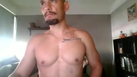 Snapshot of latinhotcouple33 chatting on 28, 5, 2026 wolves online show from 28, 5, 2026