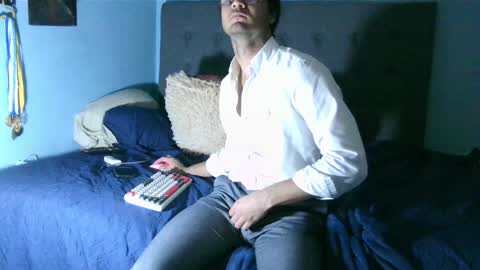 latinincognito online show from 5, 2, 2025