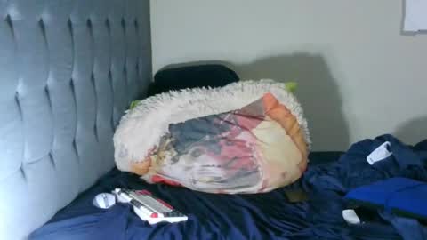 latinincognito online show from 8, 10, 2025