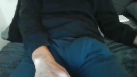 Snapshot of latinman7945 chatting on 17, 12, 2025 latinman7945 online show from 17, 12, 2025