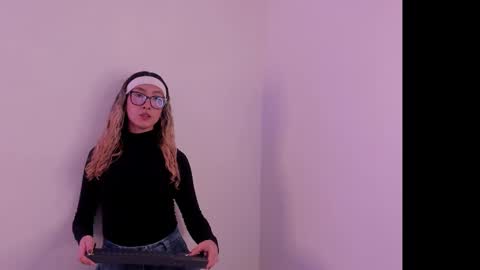 Lau Miller online show from 4, 11, 2025