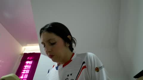 Snapshot of laura_1717 chatting on 17, 7, 2026 laura online show from 17, 7, 2026