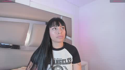 Snapshot of laura__js_ chatting on 5, 2, 2025 laura__js_ online show from 5, 2, 2025