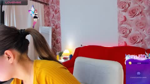 Snapshot of laura__leee chatting on 7, 1, 2025 Laura online show from 7, 1, 2025