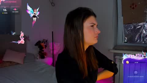 Snapshot of laura__leee chatting on 9, 1, 2025 Laura online show from 9, 1, 2025