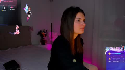 Snapshot of laura__leee chatting on 9, 1, 2025 Laura online show from 9, 1, 2025