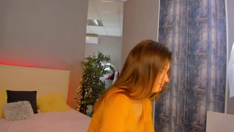 Snapshot of laura__leee chatting on 18, 1, 2025 Laura online show from 18, 1, 2025