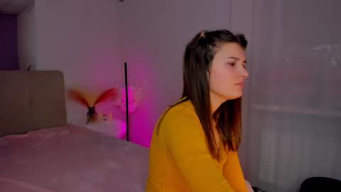 Snapshot of laura__leee chatting on 28, 1, 2025 Laura online show from 28, 1, 2025