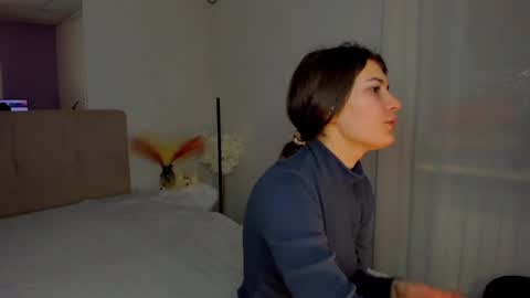 Snapshot of laura__leee chatting on 29, 1, 2025 Laura online show from 29, 1, 2025