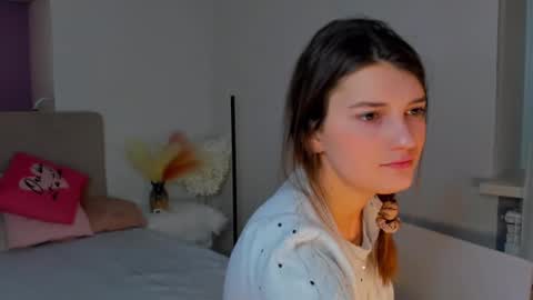 Snapshot of laura__leee chatting on 10, 2, 2025 Laura online show from 10, 2, 2025