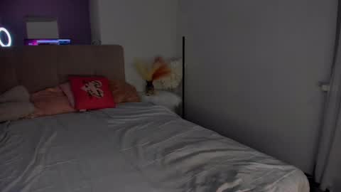 Snapshot of laura__leee chatting on 14, 2, 2025 Laura online show from 14, 2, 2025