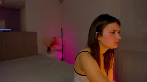 Snapshot of laura__leee chatting on 17, 2, 2025 Laura online show from 17, 2, 2025