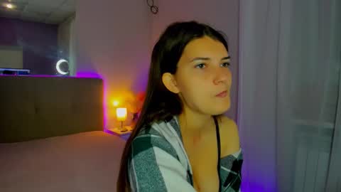 Snapshot of laura__leee chatting on 16, 9, 2025 Laura online show from 16, 9, 2025