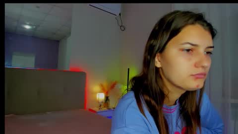 Snapshot of laura__leee chatting on 10, 10, 2025 Laura online show from 10, 10, 2025