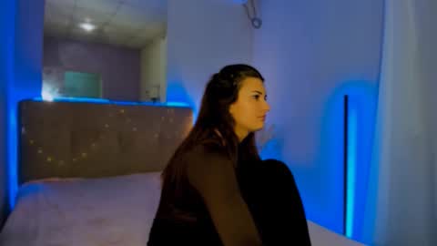 Snapshot of laura__leee chatting on 14, 11, 2025 Laura online show from 14, 11, 2025