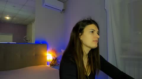 Snapshot of laura__leee chatting on 26, 11, 2025 Laura online show from 26, 11, 2025