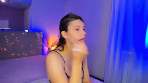 Snapshot of laura__leee chatting on 29, 4, 2026 Laura online show from 29, 4, 2026