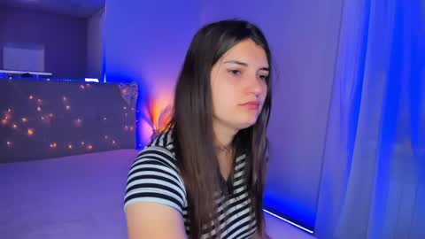 Snapshot of laura__leee chatting on 16, 5, 2026 Laura online show from 16, 5, 2026