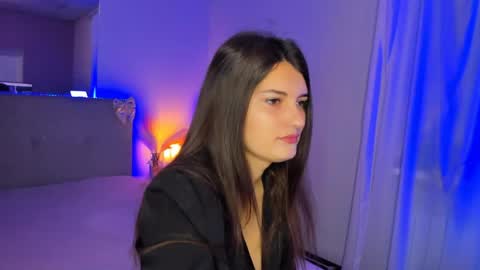 Snapshot of laura__leee chatting on 27, 5, 2026 Laura online show from 27, 5, 2026