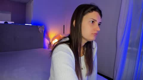 Snapshot of laura__leee chatting on 12, 7, 2026 Laura online show from 12, 7, 2026