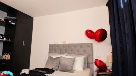 Snapshot of laura__martiinez chatting on 15, 2, 2025 online show from 15, 2, 2025