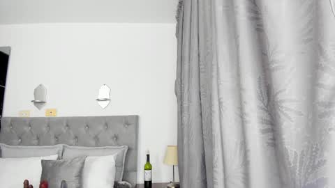 Snapshot of laura__martiinez chatting on 17, 2, 2025 online show from 17, 2, 2025