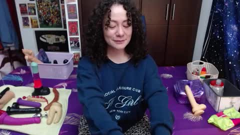 Snapshot of laura_anal_ chatting on 23, 10, 2025 Wen online show from 23, 10, 2025