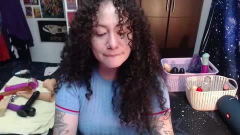 Snapshot of laura_anal_ chatting on 5, 11, 2025 Wen online show from 5, 11, 2025