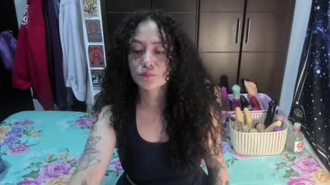 Snapshot of laura_anal_ chatting on 15, 12, 2025 Wen online show from 15, 12, 2025