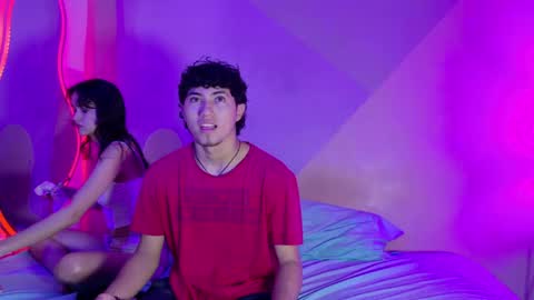 Snapshot of laura_and_kevin chatting on 26, 9, 2025 laura_and_kevin online show from 26, 9, 2025