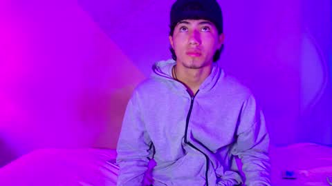 Snapshot of laura_and_kevin chatting on 2, 10, 2025 laura_and_kevin online show from 2, 10, 2025