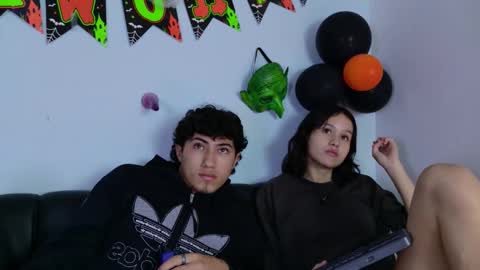 Snapshot of laura_and_kevin chatting on 7, 10, 2025 laura_and_kevin online show from 7, 10, 2025