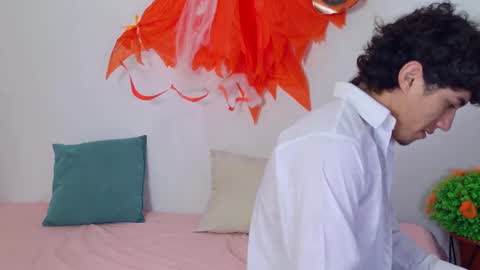 Snapshot of laura_and_kevin chatting on 17, 10, 2025 laura_and_kevin online show from 17, 10, 2025