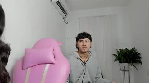 laura_and_kevin online show from 10, 1, 2026