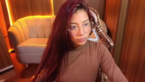 laura_b_ online show from 29, 4, 2026