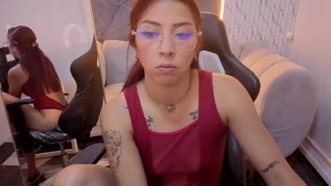 laura_b_ online show from 8, 5, 2026