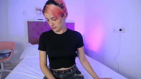 LAURA online show from 8, 1, 2025