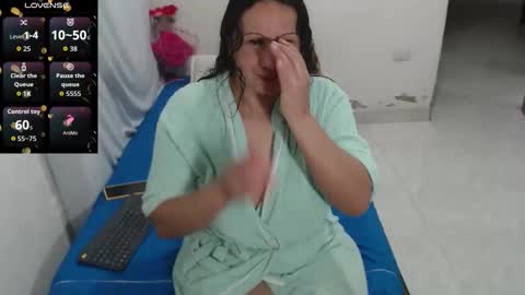 Snapshot of laura_foxx2379 chatting on 23, 10, 2025 laura_foxx2379 online show from 23, 10, 2025