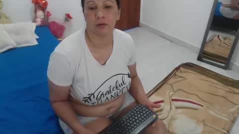 Snapshot of laura_foxx2379 chatting on 6, 11, 2025 laura_foxx2379 online show from 6, 11, 2025