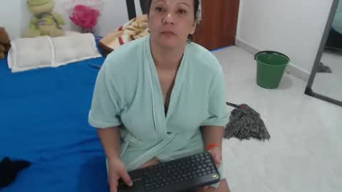 Snapshot of laura_foxx2379 chatting on 2, 12, 2025 laura_foxx2379 online show from 2, 12, 2025